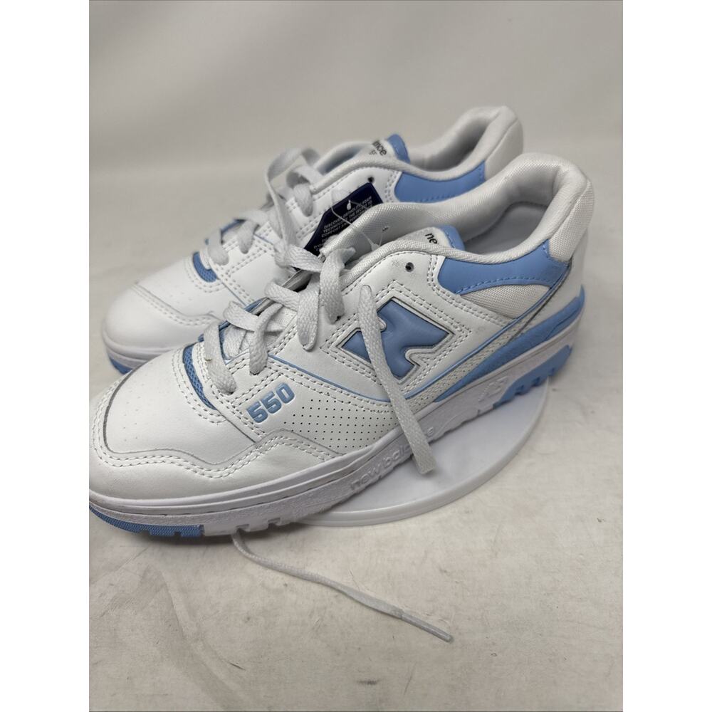 UNC BLUE Woman’s Size 8 New Balance 550 and WHITE Brand New STREET WEAR NWOB - Picture 4 of 7